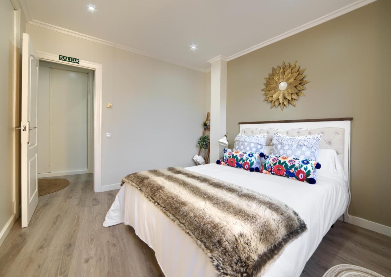 Apartamentos4U Tudela Centro - Parking Incluido Екстериор снимка