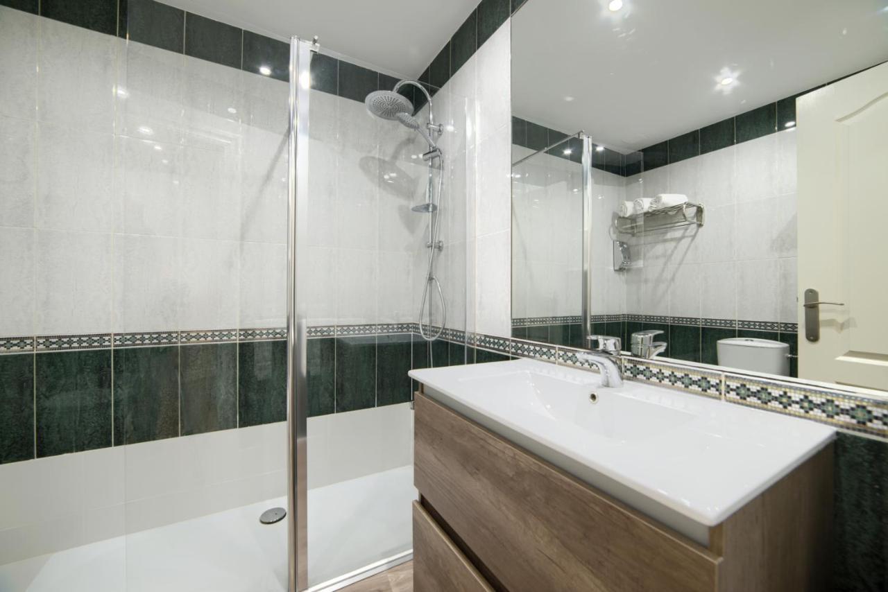 Apartamentos4U Tudela Centro - Parking Incluido Екстериор снимка