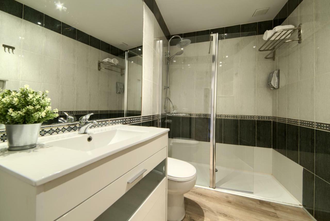 Apartamentos4U Tudela Centro - Parking Incluido Екстериор снимка